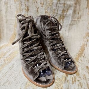 Jeffrey Campbell Grey/Brown Velvet Lace-Up Heels Sz6.5